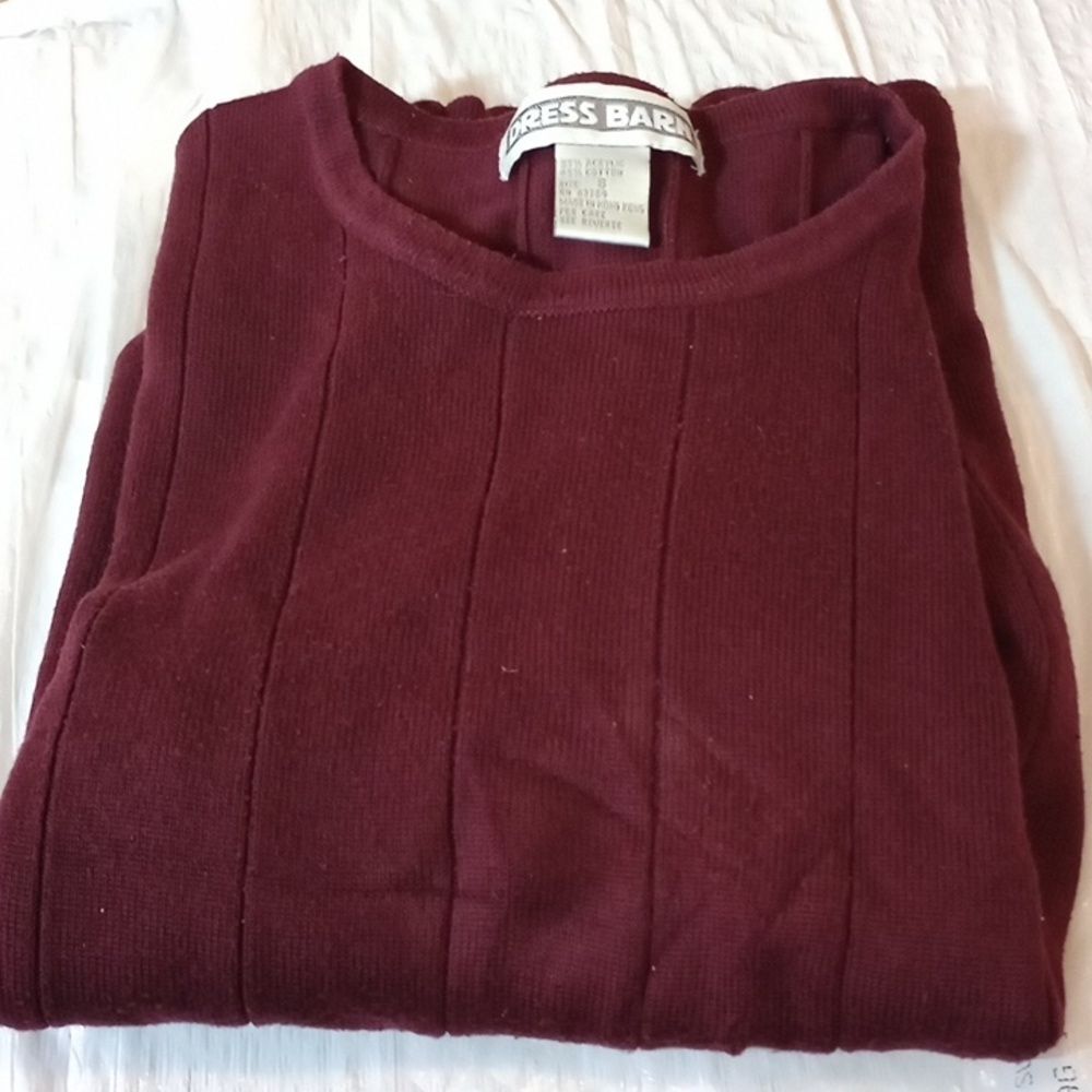 The Dress Barn small women's sweater long sleeve maroon